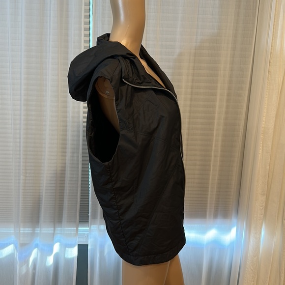 VERSACE COLLECTION VEST - Picture 6 of 9